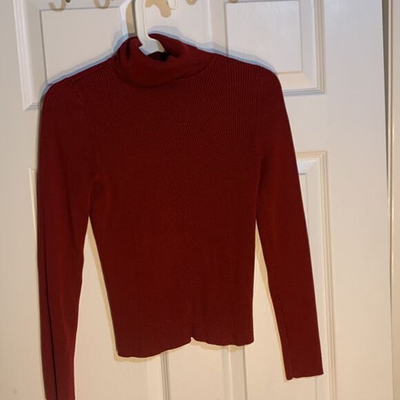 Hillard & Hanson Sweaters - Hilliard & Hanson Red Tutttle Neck Size M